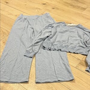 Yogalicious blue grey lounge set